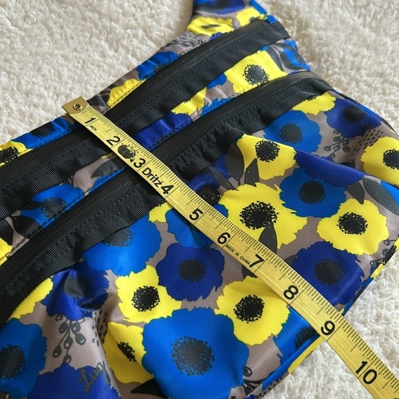 Lug Hippie Crossbody Bag - Picture 13 of 13